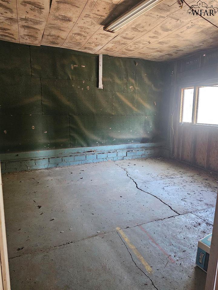 720 W 3rd Street, Burkburnett, Texas image 20
