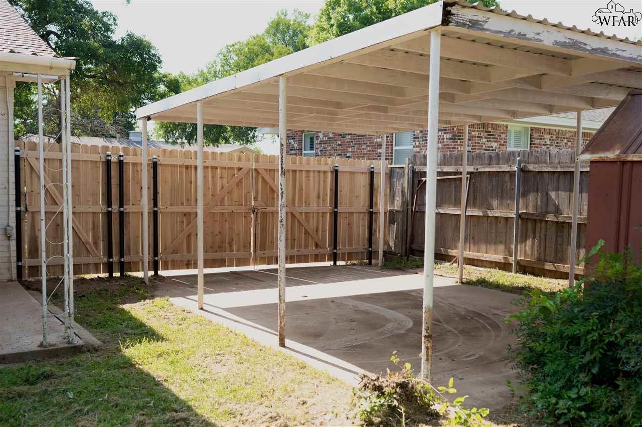 408 N Glenn Street, Henrietta, Texas image 19