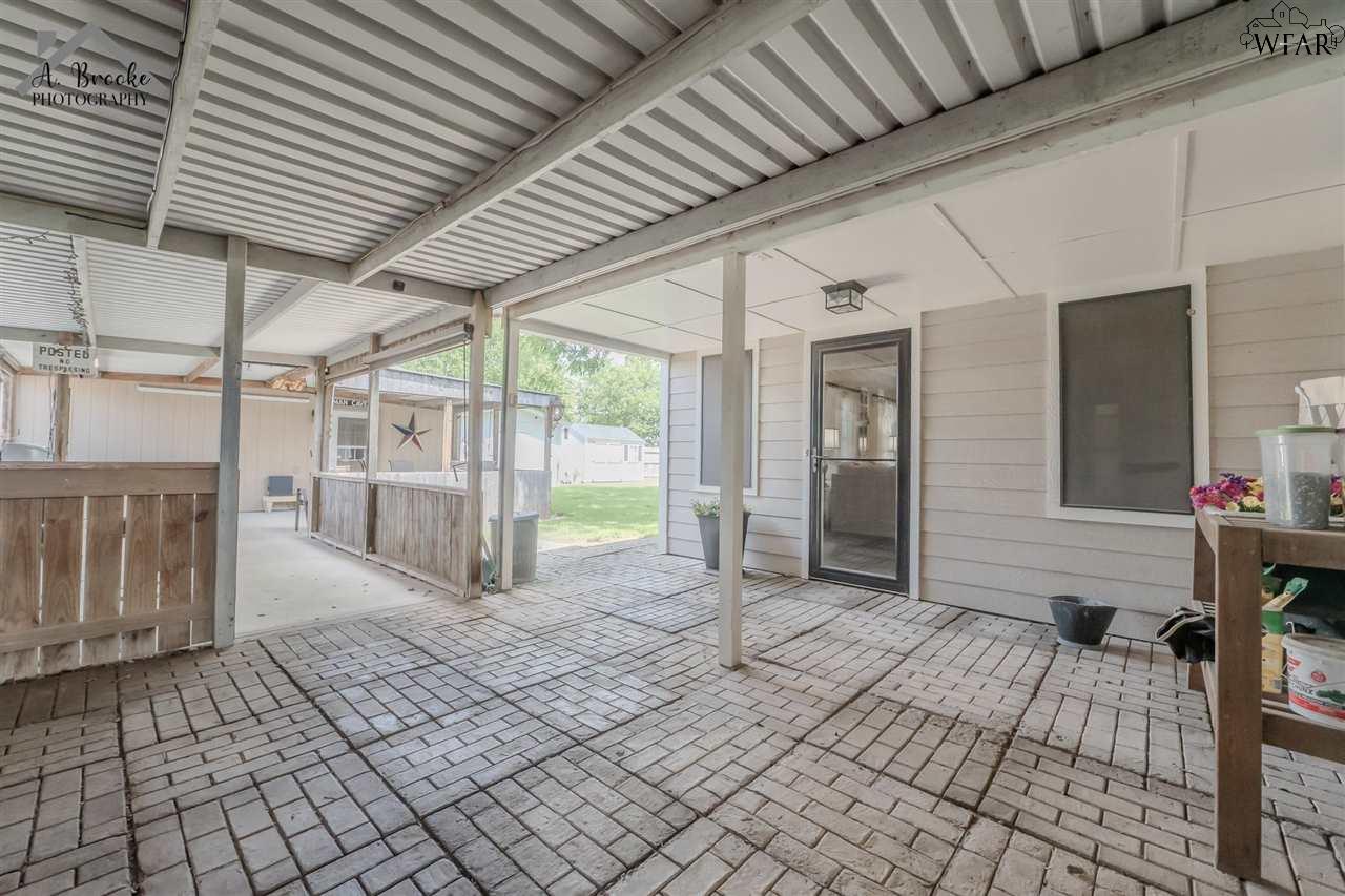 210 N Walnut Street, Petrolia, Texas image 17