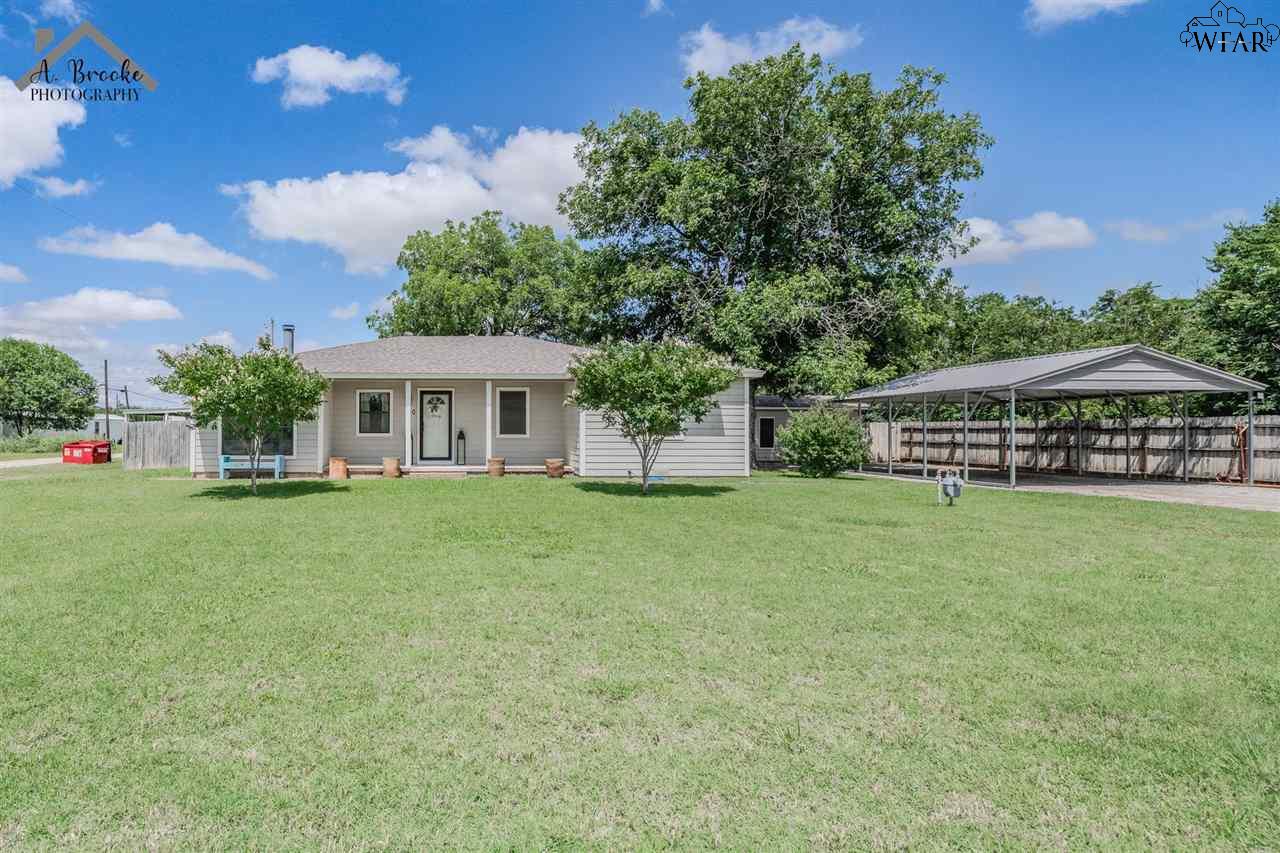 210 N Walnut Street, Petrolia, Texas image 1