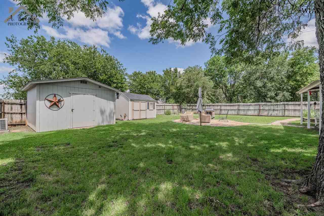 210 N Walnut Street, Petrolia, Texas image 26