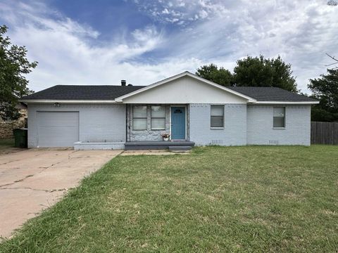 Homes For Sale - 1 Bandera Circle<br/> Wichita Falls, TX 76302