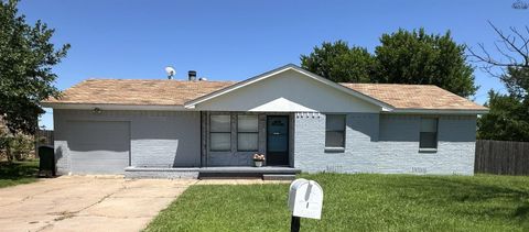Homes For Sale - 1 Bandera Circle<br/> Wichita Falls, TX 76302