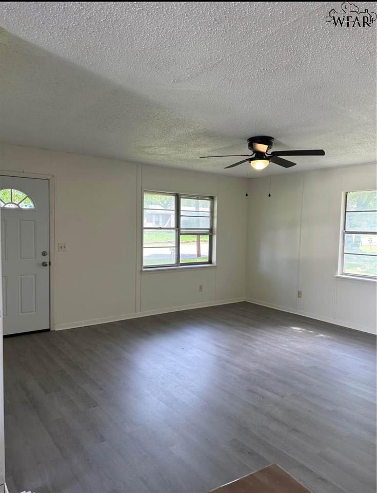 1117 E Spring Street, Henrietta, Texas image 2