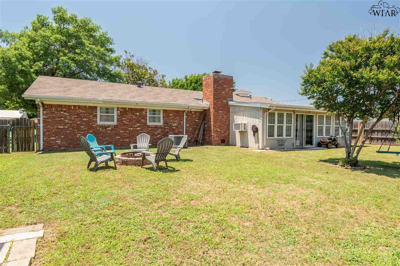 907 S Preston Road, Burkburnett, Texas image 22
