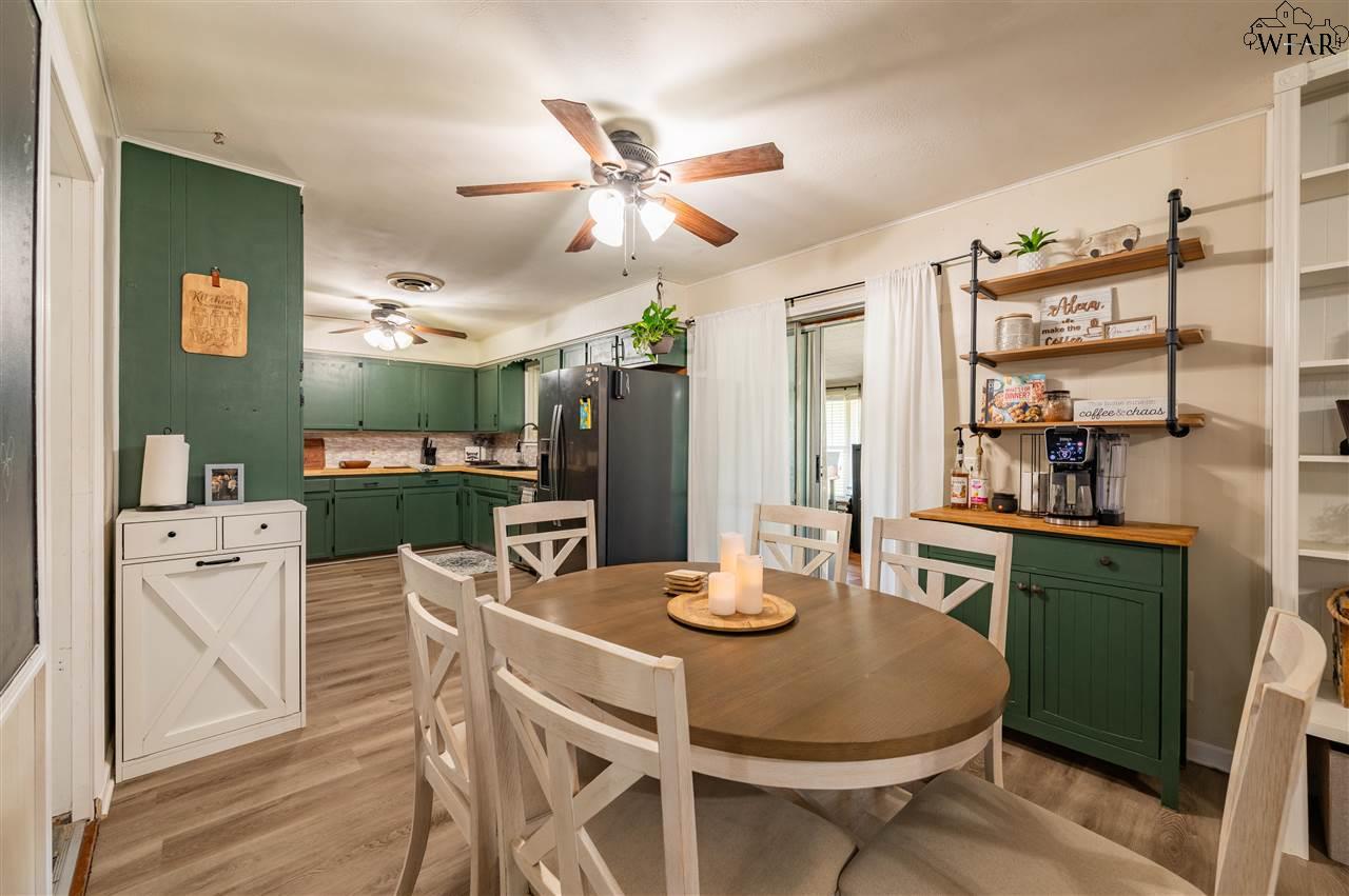 907 S Preston Road, Burkburnett, Texas image 4