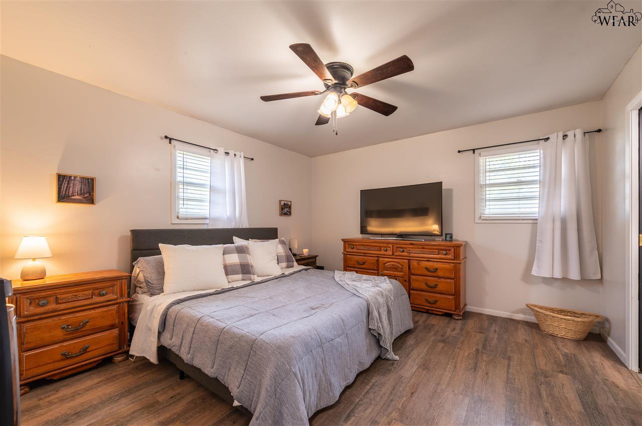 907 S Preston Road, Burkburnett, Texas image 11