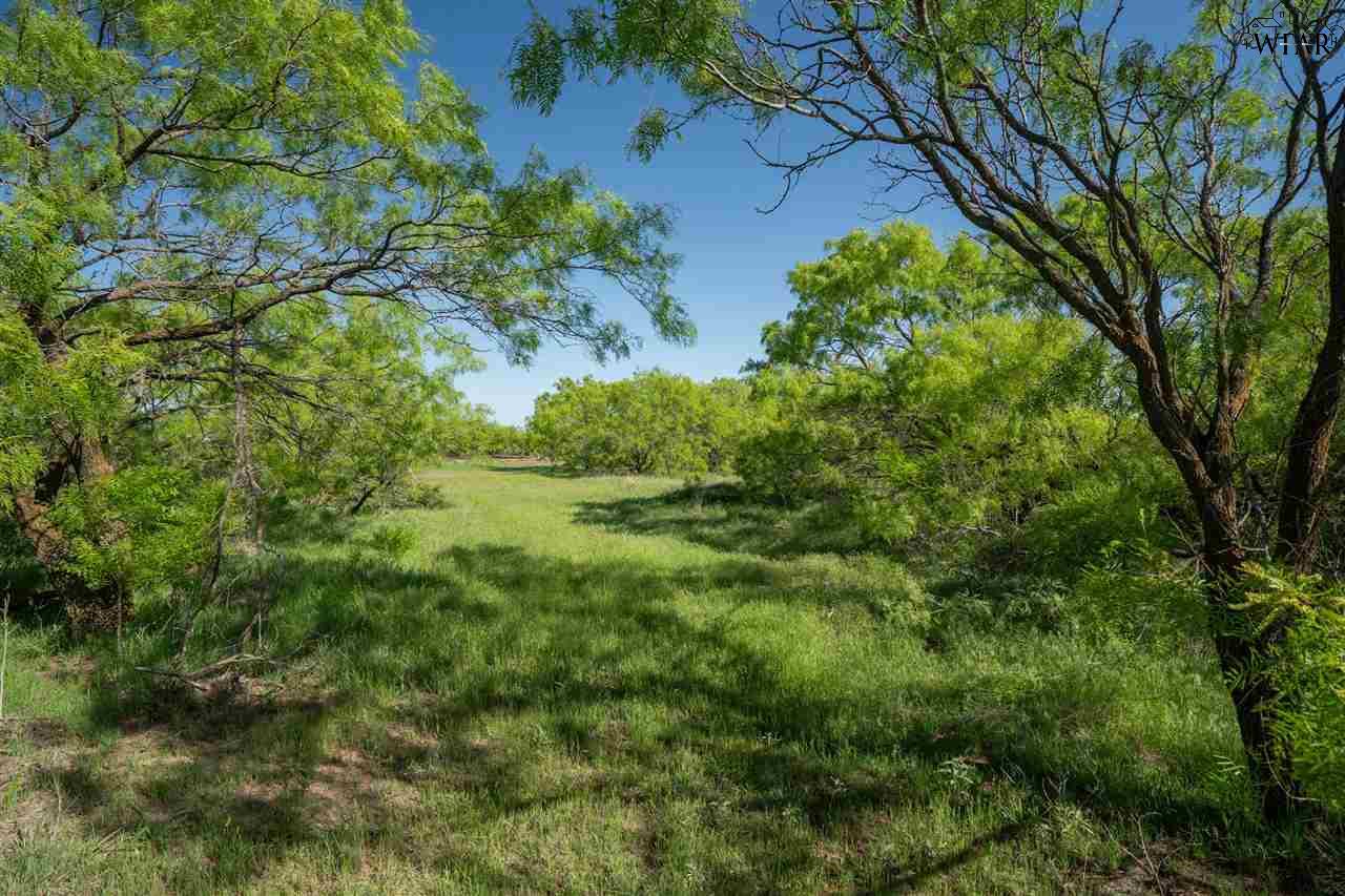 7476 Roller Road, Burkburnett, Texas image 6