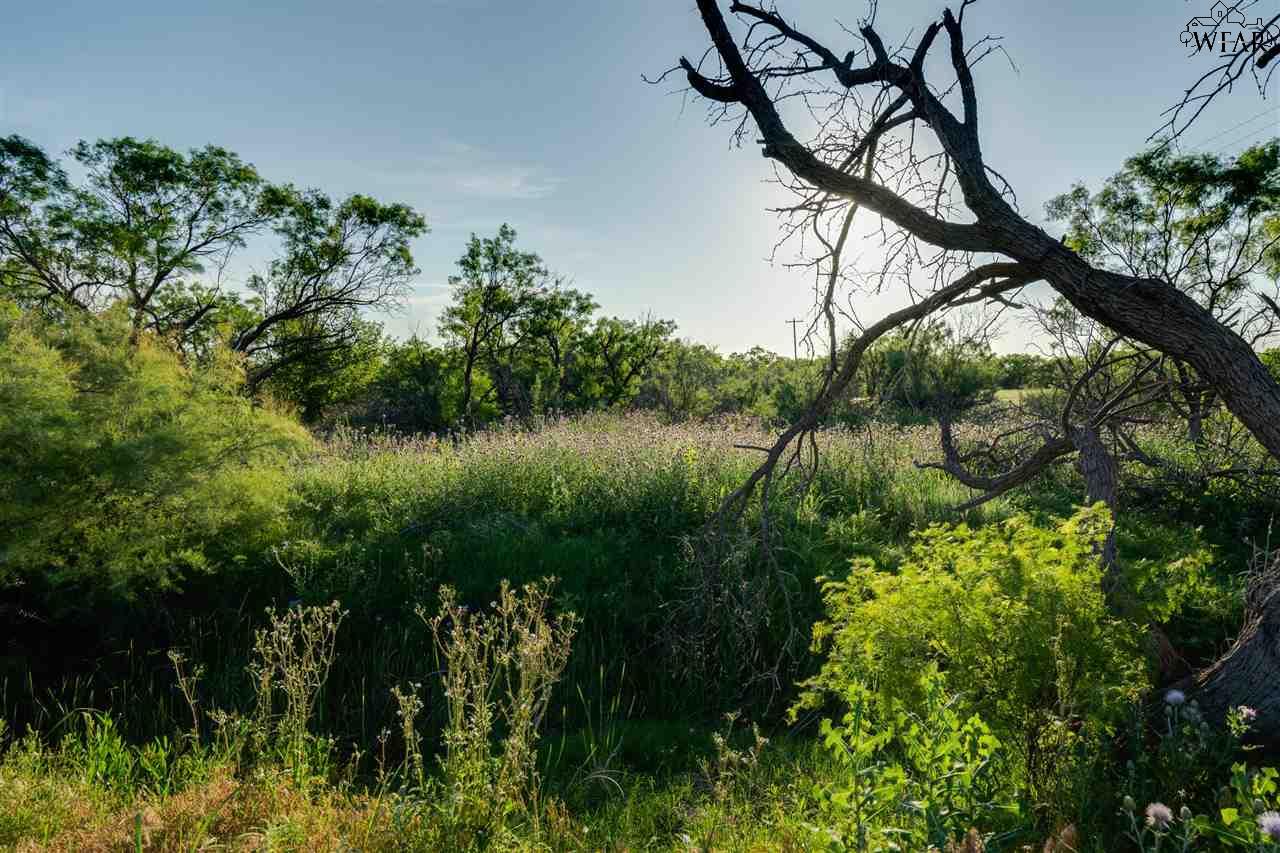 4.3 AC Hoge Road, Iowa Park, Texas image 7