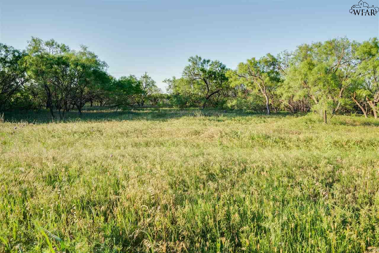 4.3 AC Hoge Road, Iowa Park, Texas image 10