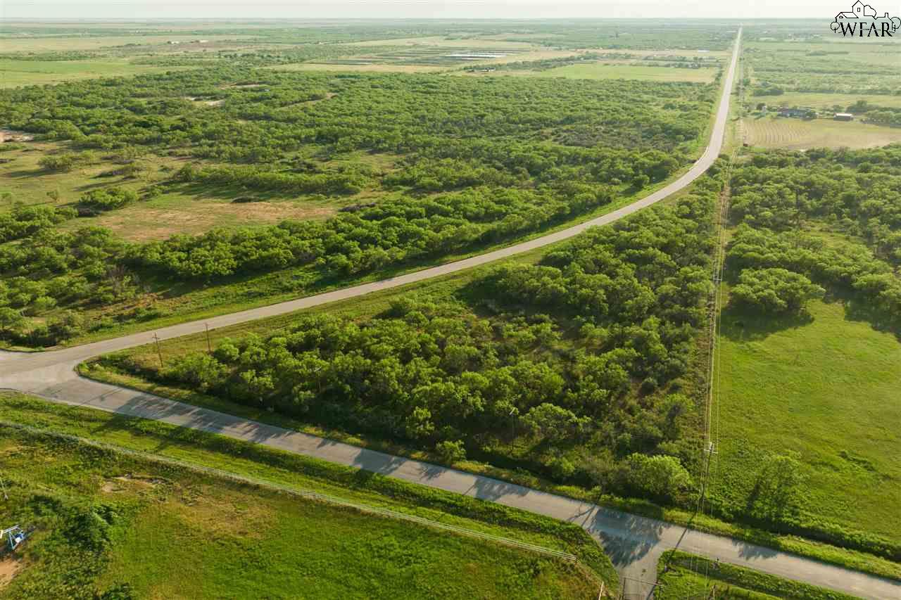 4.3 AC Hoge Road, Iowa Park, Texas image 16