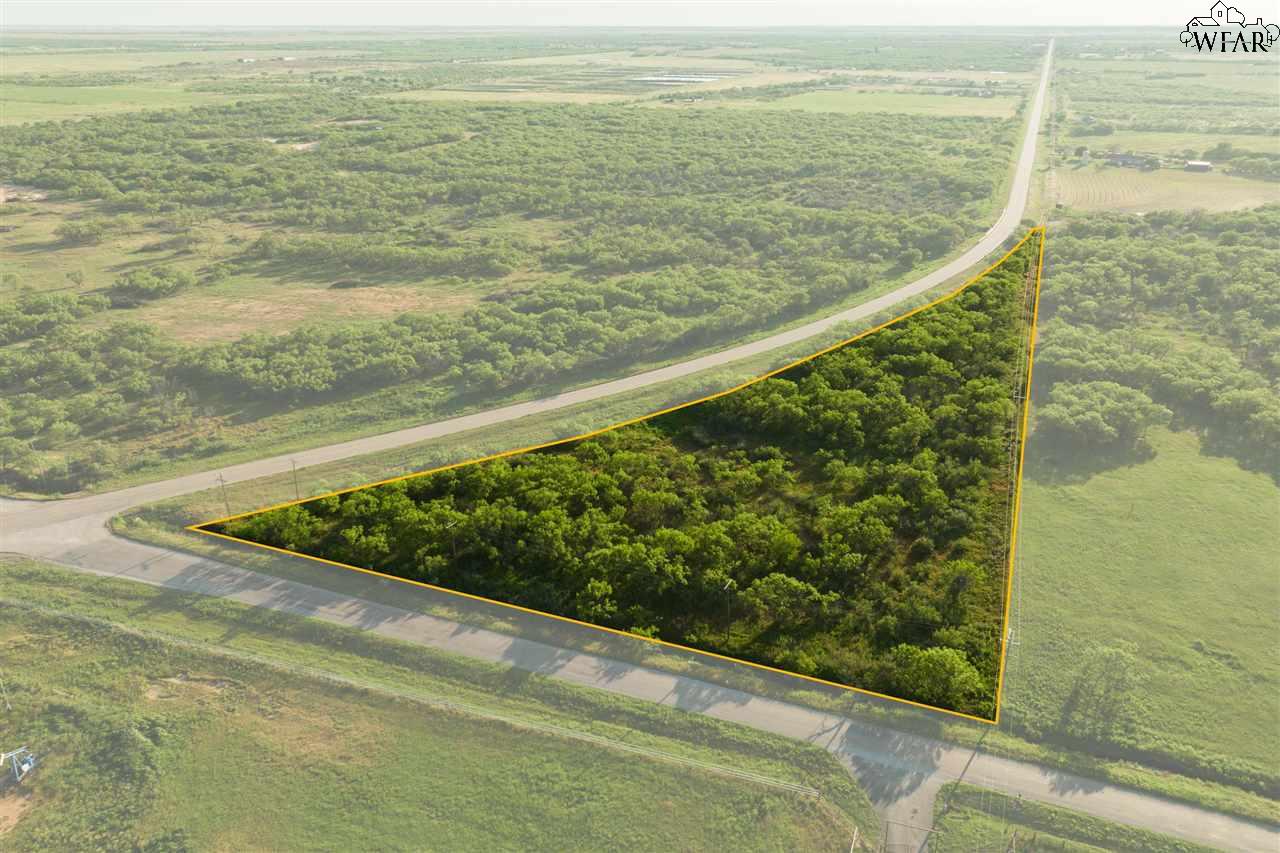 4.3 AC Hoge Road, Iowa Park, Texas image 1