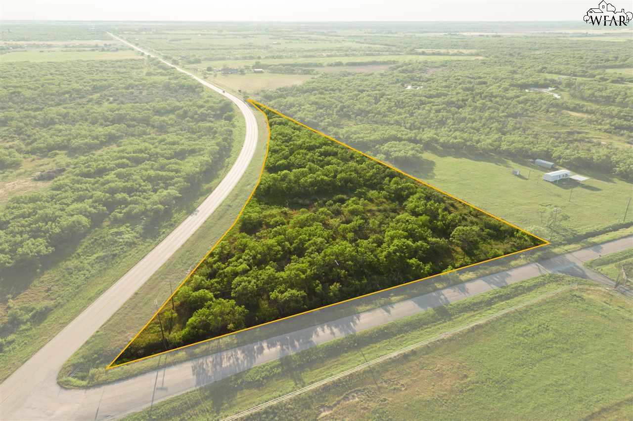 4.3 AC Hoge Road, Iowa Park, Texas image 2