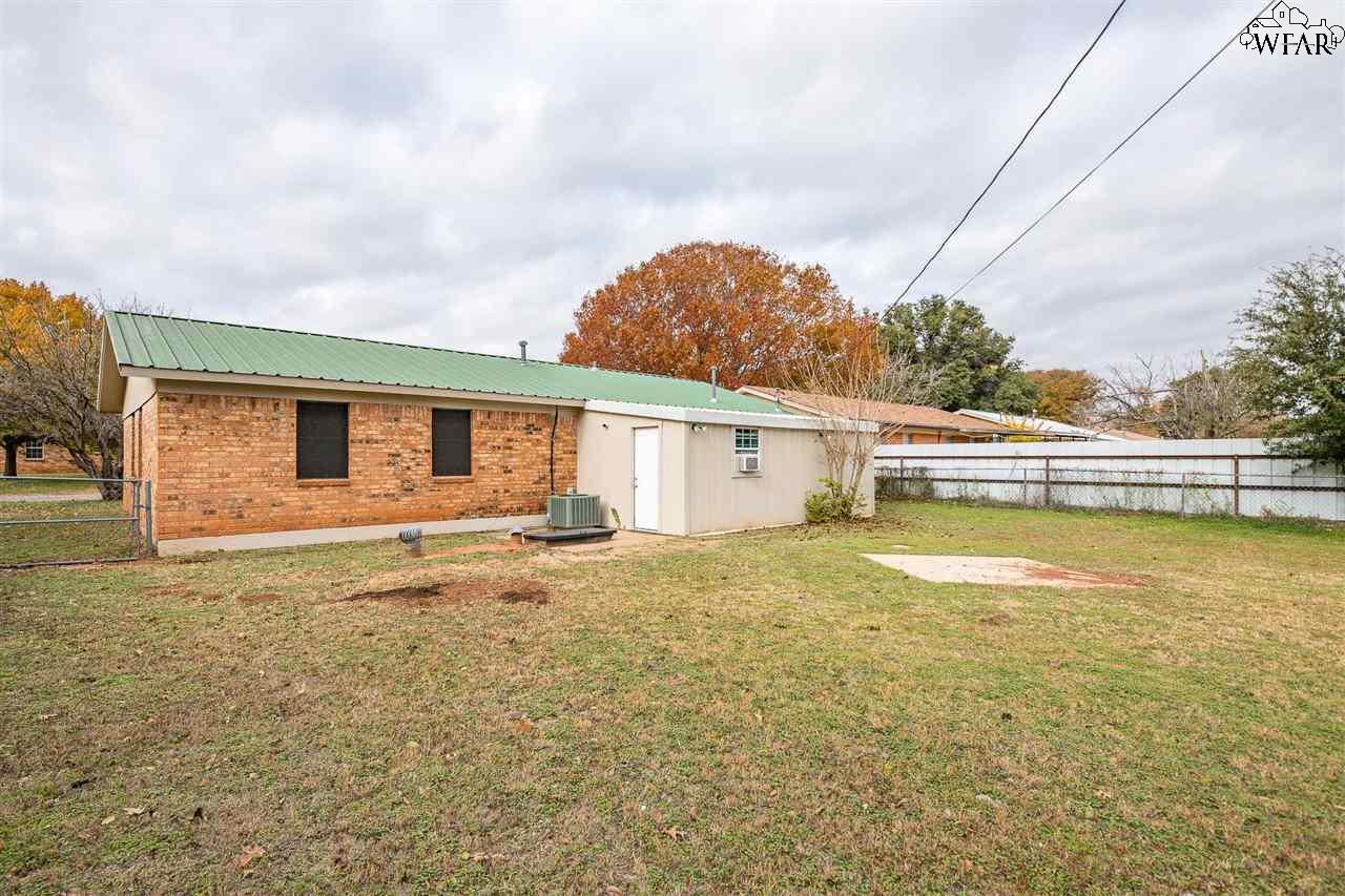 1109 Ruby Road, Burkburnett, Texas image 25
