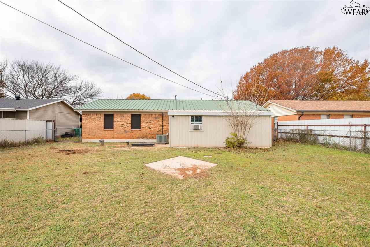 1109 Ruby Road, Burkburnett, Texas image 27