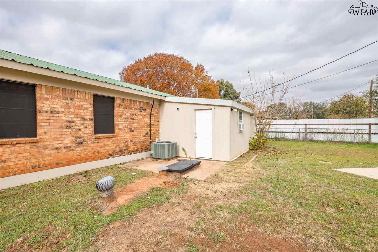 1109 Ruby Road, Burkburnett, Texas image 23