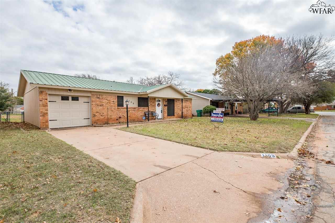 1109 Ruby Road, Burkburnett, Texas image 3