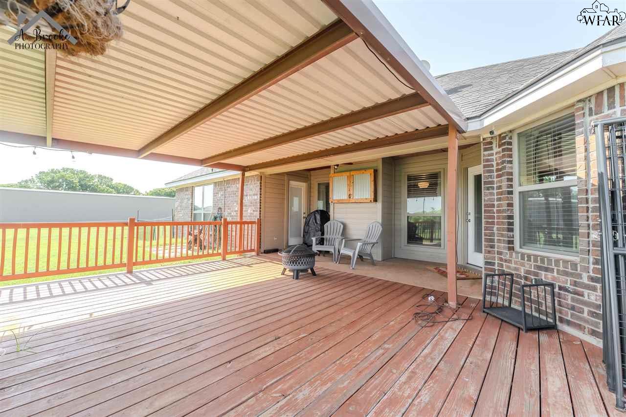 4117 Country Meadows Drive, Iowa Park, Texas image 26