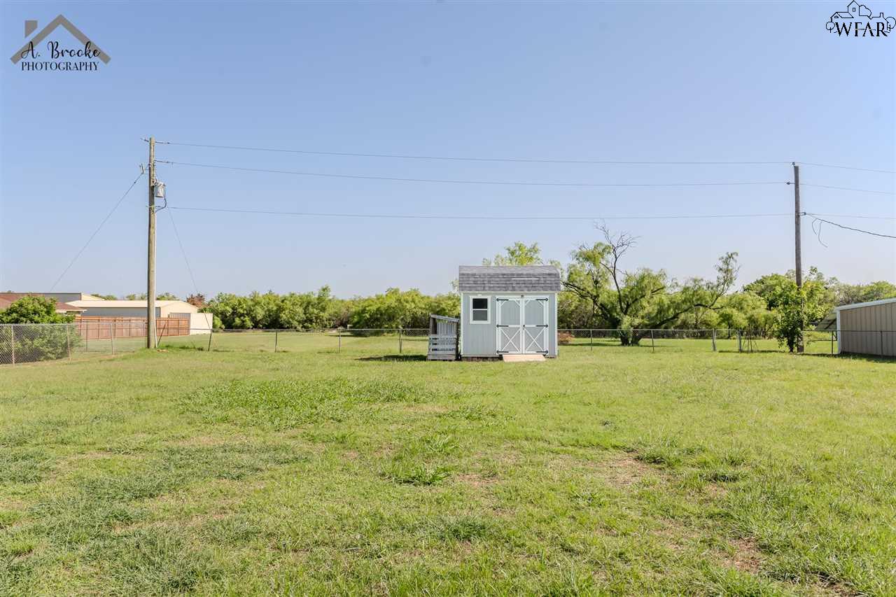 4117 Country Meadows Drive, Iowa Park, Texas image 29