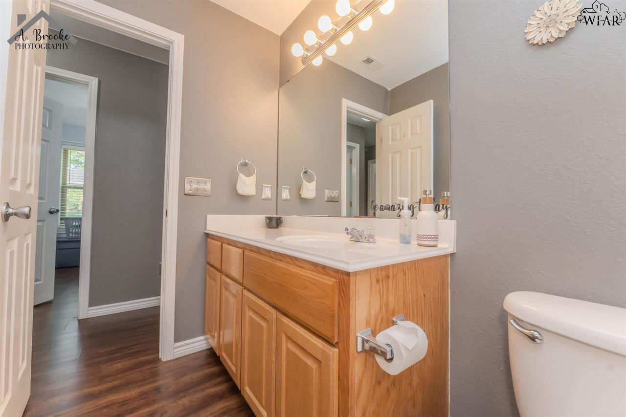 4117 Country Meadows Drive, Iowa Park, Texas image 21