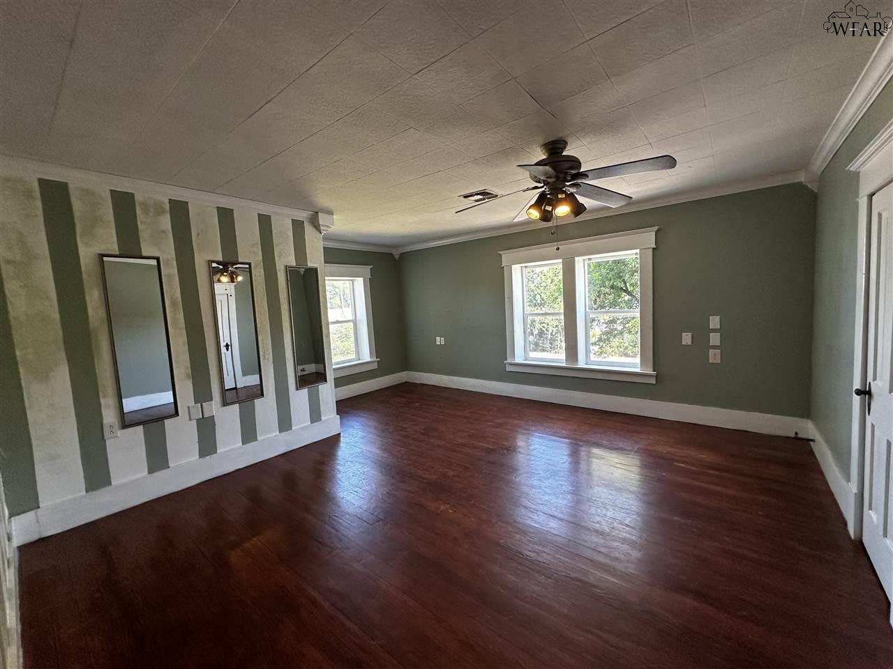 501 N Tackitt Street, Seymour, Texas image 19