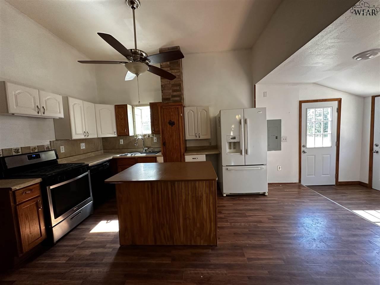 501 N Tackitt Street, Seymour, Texas image 7