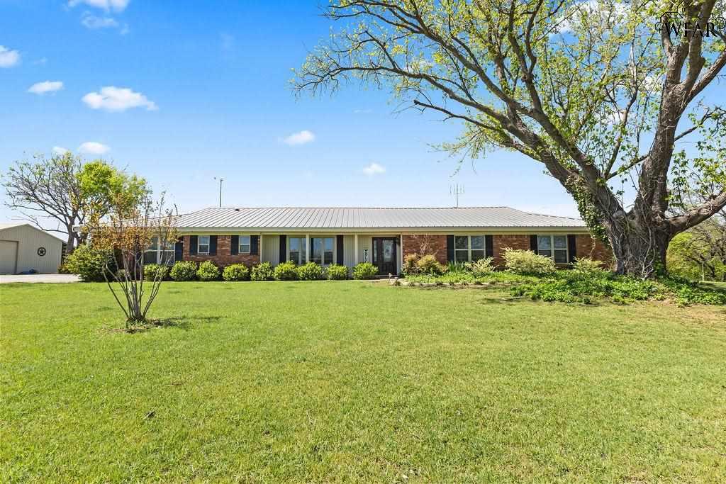 641 S Hancock Street, Henrietta, Texas image 2