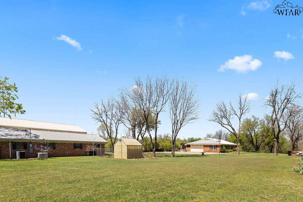 641 S Hancock Street, Henrietta, Texas image 28