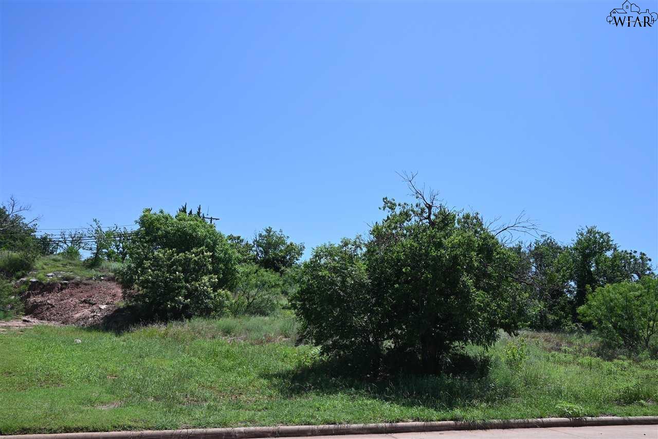 4218 Canyon Trails Drive, Wichita Falls, Texas image 2