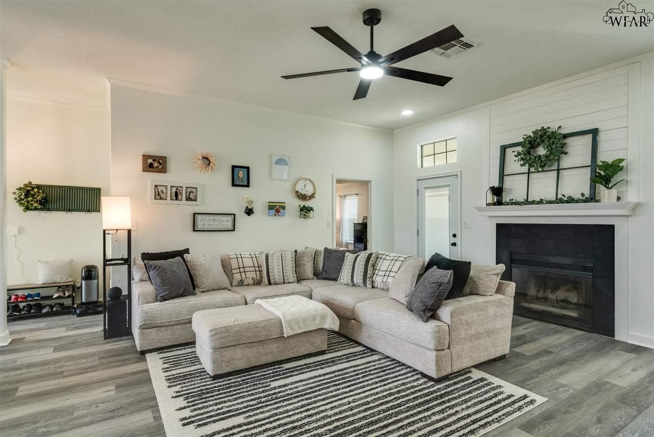 1210 Parliament Street, Burkburnett, Texas image 4