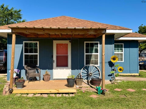 Homes For Sale - 601 S Center Street<br/> Archer County, Archer City, TX 76351