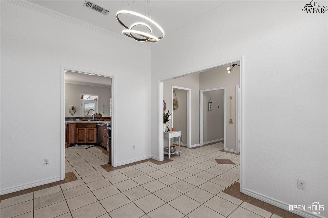 5429 Prairie Lace Lane, Wichita Falls, Texas image 4