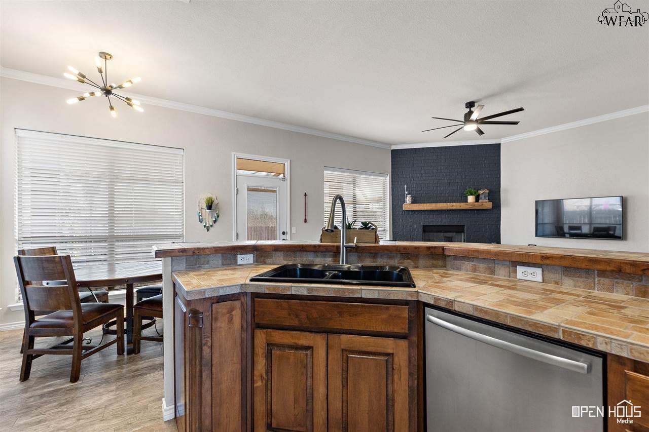 5429 Prairie Lace Lane, Wichita Falls, Texas image 16