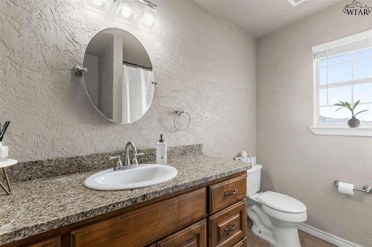 1419 Amherst Street, Burkburnett, Texas image 22