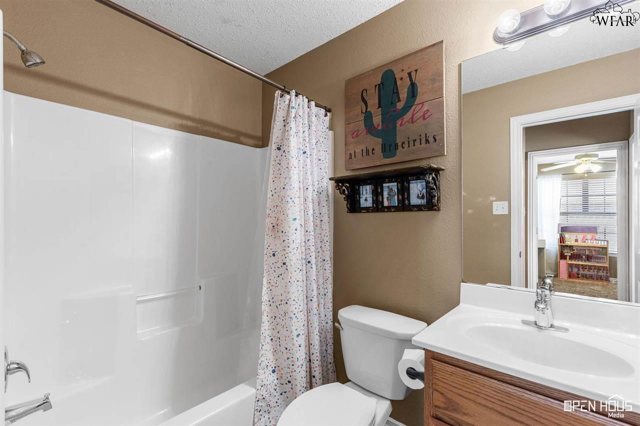 1438 Lariat Trail, Henrietta, Texas image 20