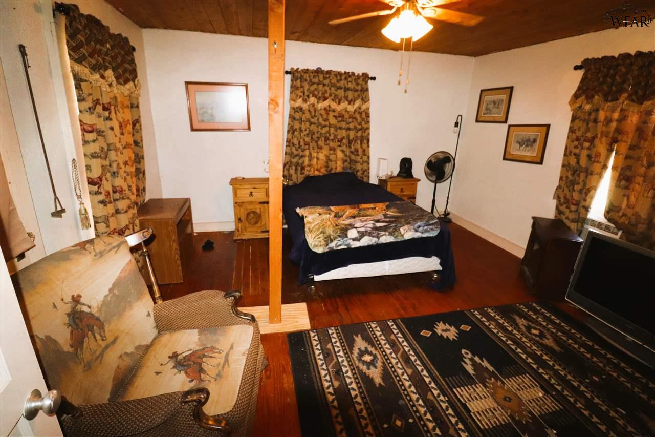 10543 Old Joy Shannon Rd, Henrietta, Texas image 26