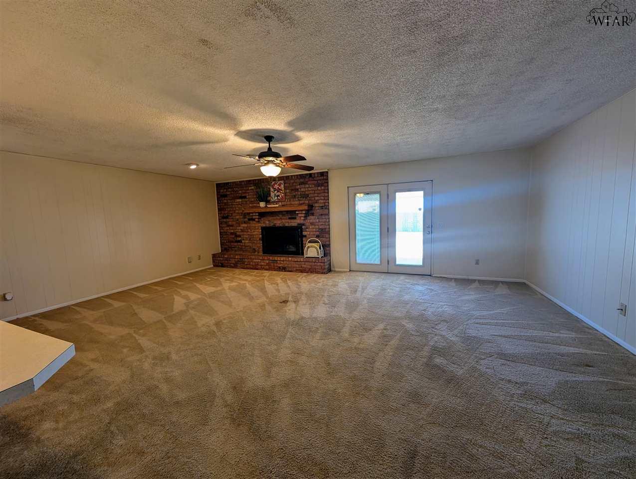 1045 Jan Lee Drive, Burkburnett, Texas image 7