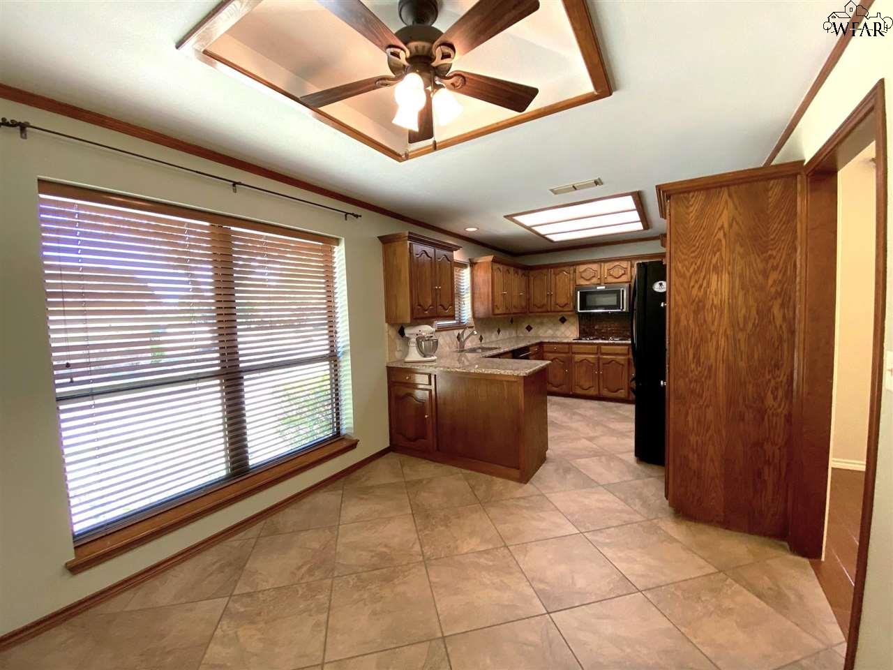 1105 Pheasant Lane, Burkburnett, Texas image 8