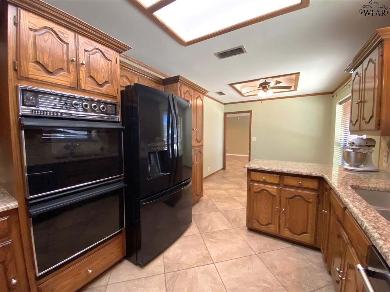 1105 Pheasant Lane, Burkburnett, Texas image 10