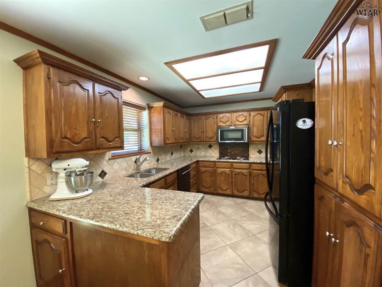 1105 Pheasant Lane, Burkburnett, Texas image 9