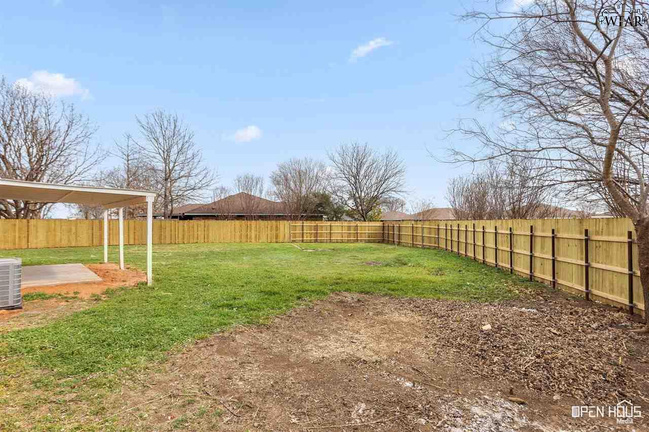 300 E Garden Drive, Iowa Park, Texas image 30
