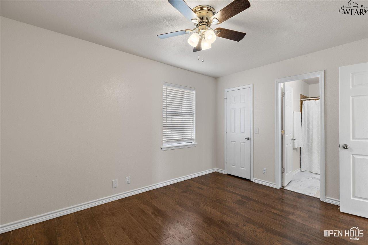 300 E Garden Drive, Iowa Park, Texas image 17