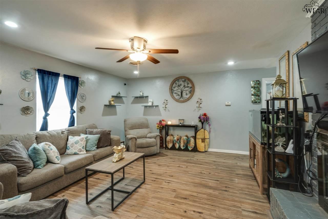4218 Kingsbury Drive, Wichita Falls, Texas image 5