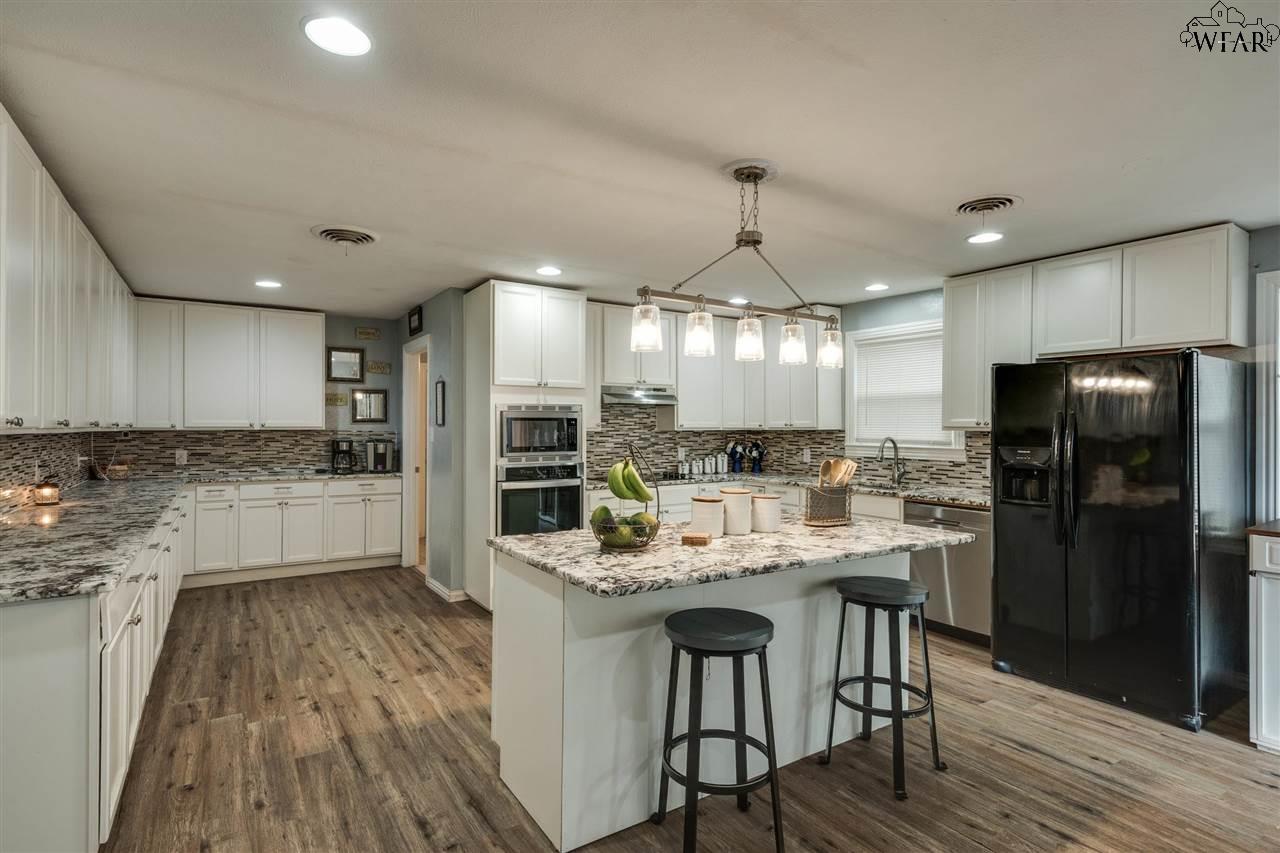 4218 Kingsbury Drive, Wichita Falls, Texas image 7