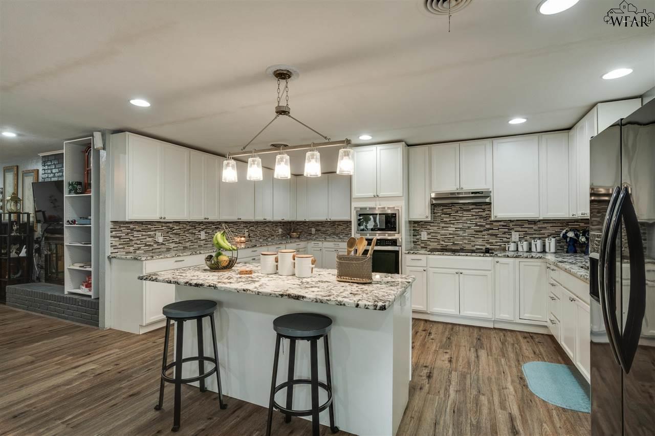 4218 Kingsbury Drive, Wichita Falls, Texas image 8