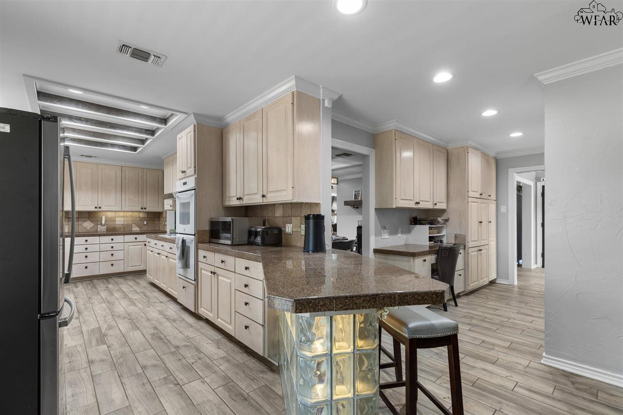 2623 Amherst Drive, Wichita Falls, Texas image 11