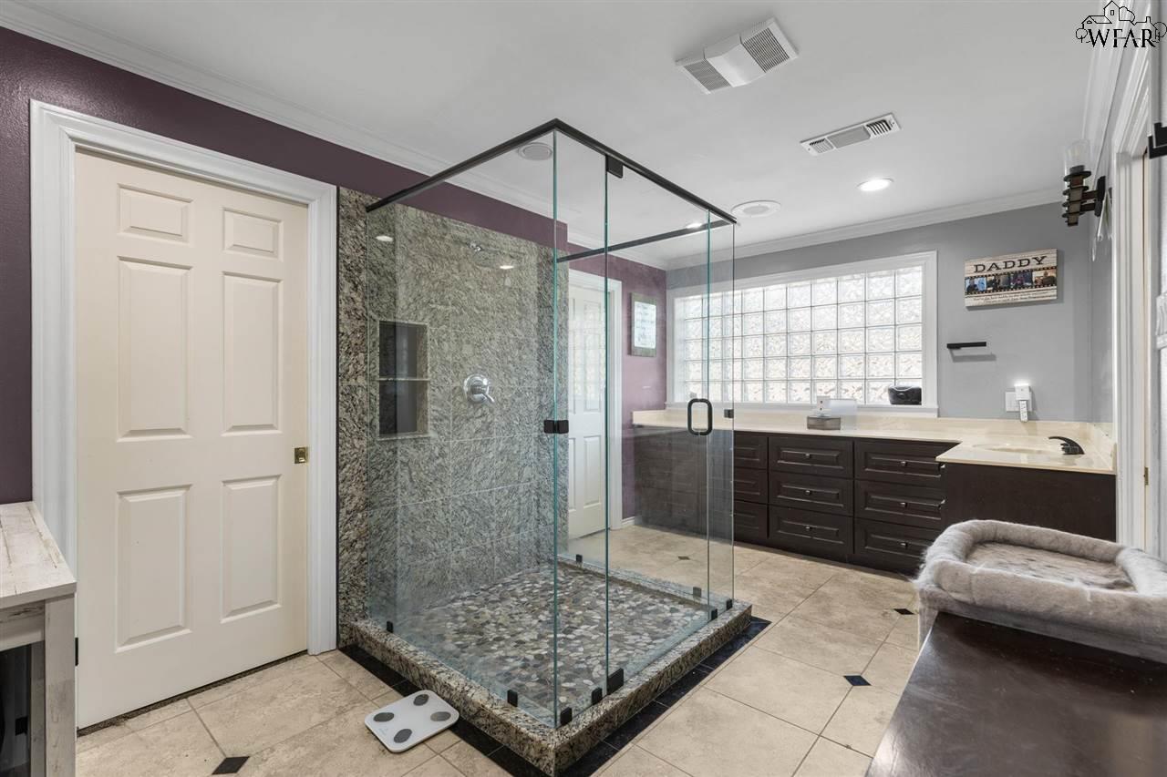 2623 Amherst Drive, Wichita Falls, Texas image 16