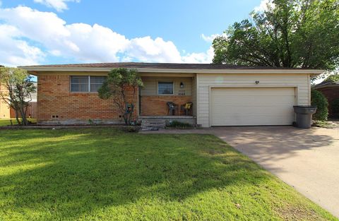 Homes For Sale - 4949 S Lake Park Drive<br/> Wichita Falls, TX 76302