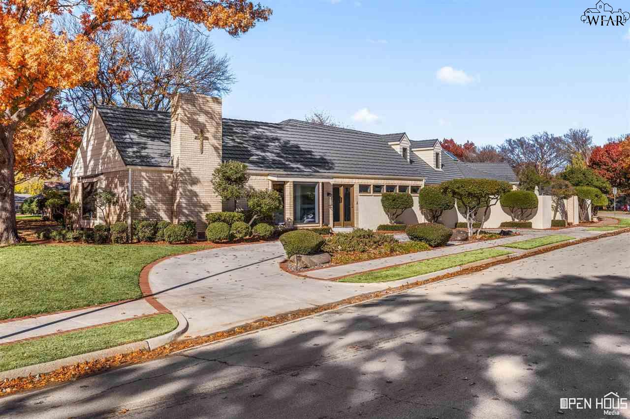 2724 Red Oak Drive, Wichita Falls, Texas image 2
