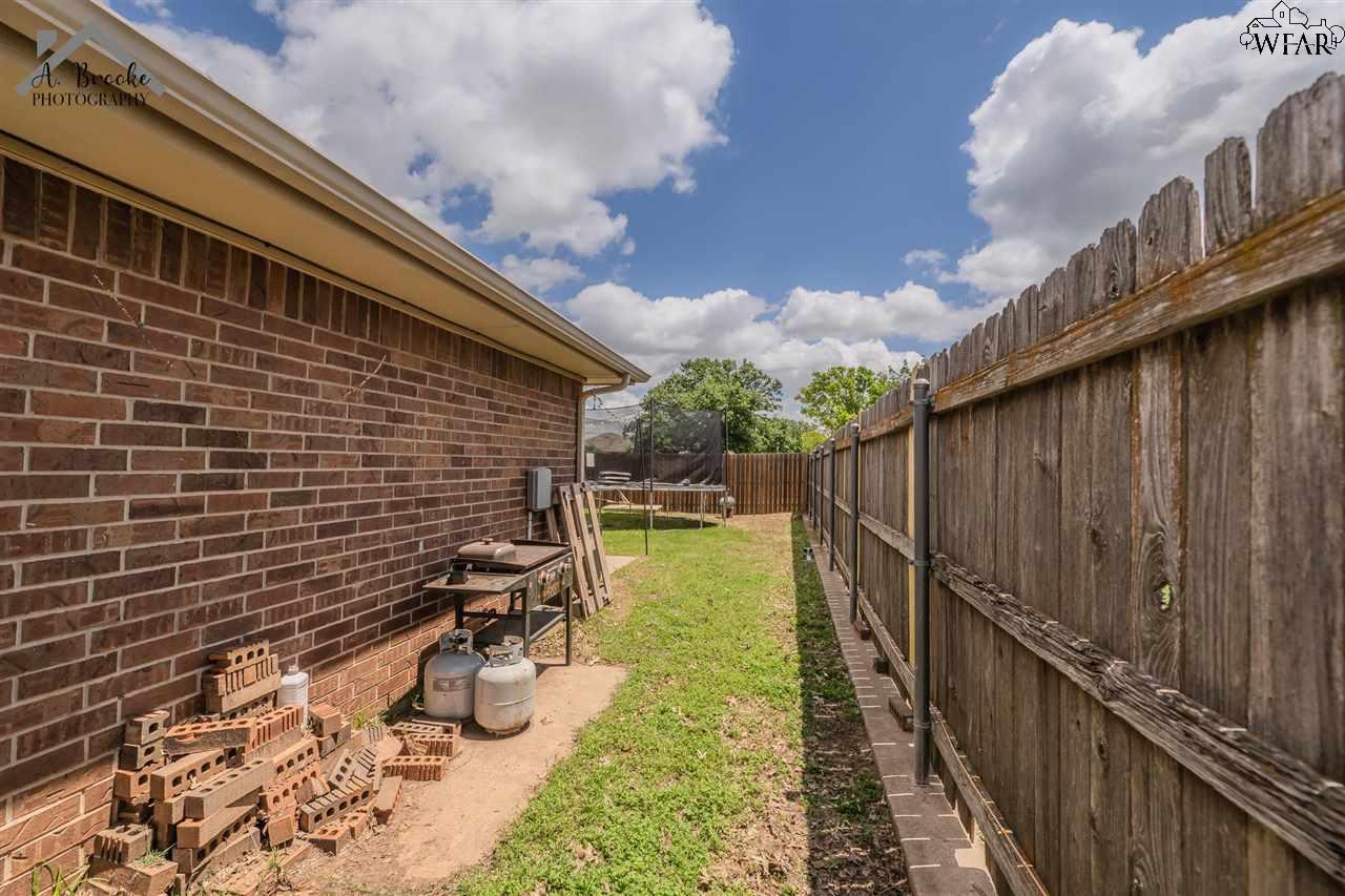 128 Garrett Street, Burkburnett, Texas image 28